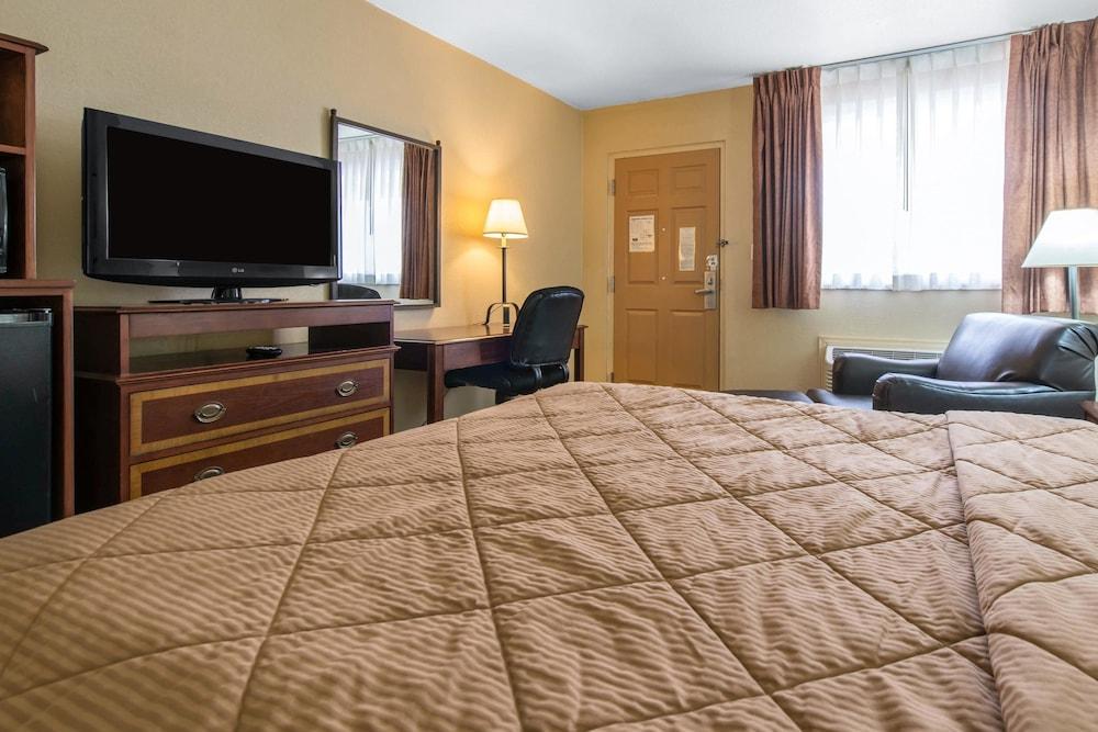 Rodeway Inn Fort Morgan Esterno foto